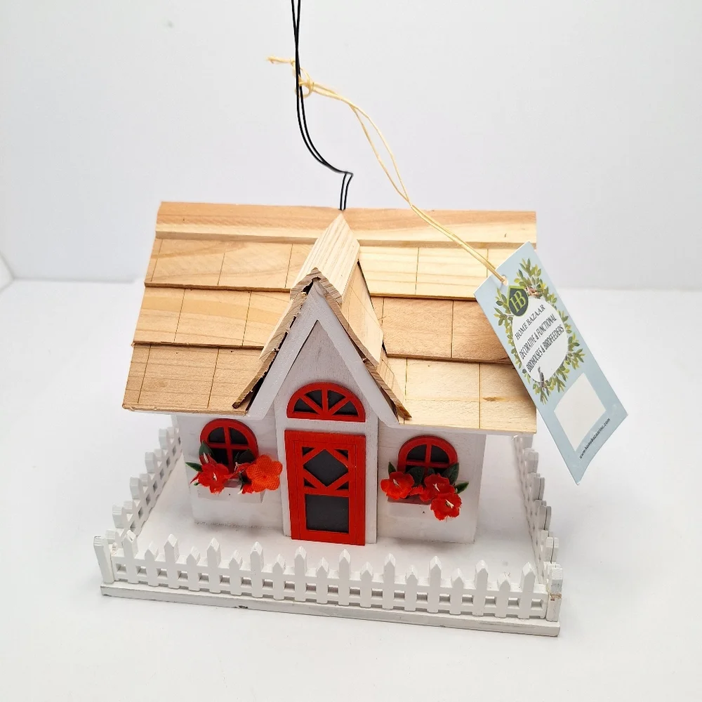 Birdhouse or birdfeeder